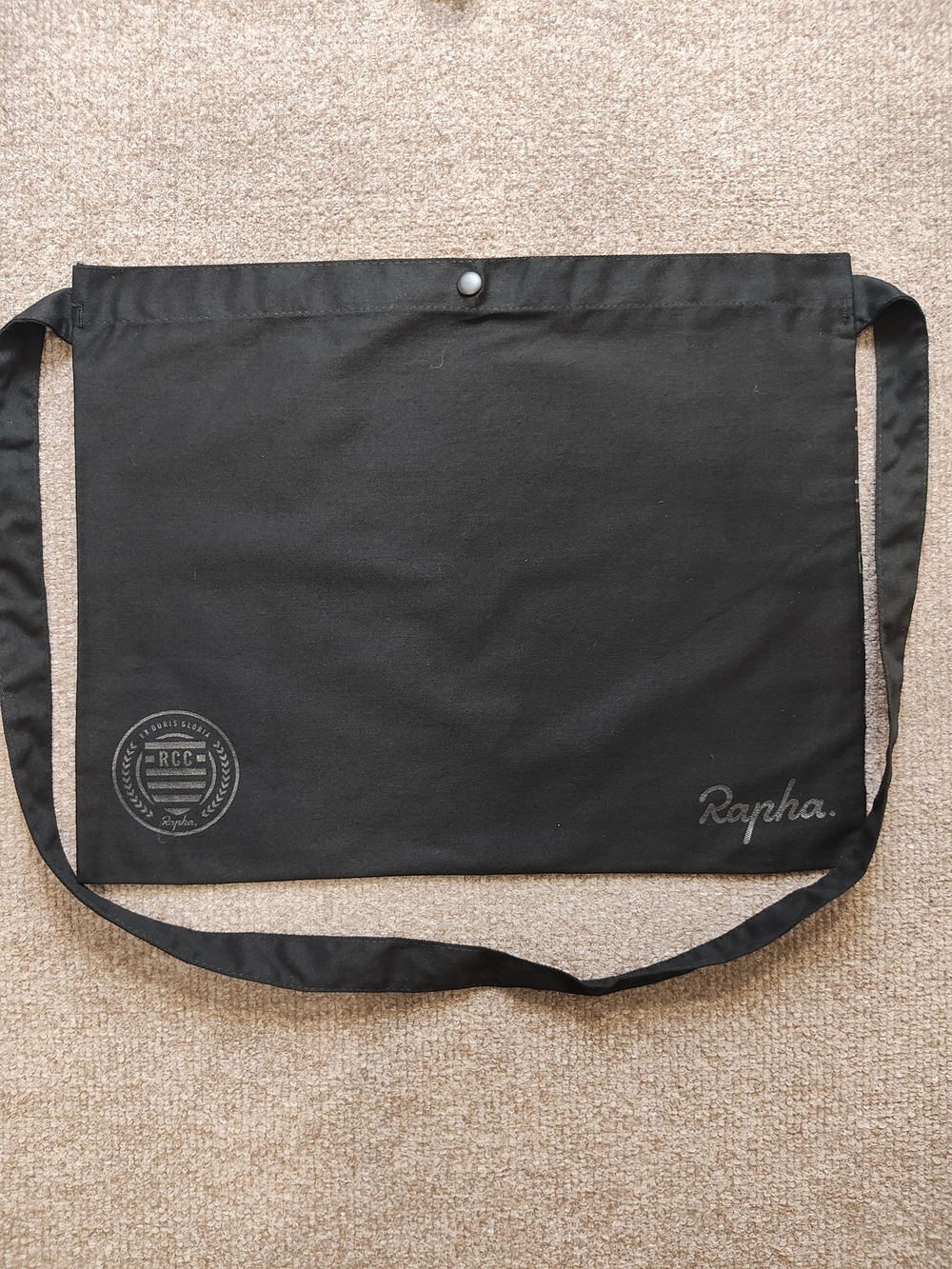 Rapha Musette/Feed Bag - Black RCC (Rapha Cycle Club) Edition - Picture 2 of 5